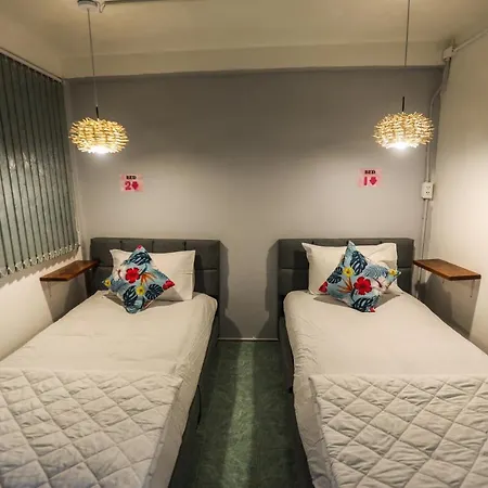 Arena Boutique Hotel Female Only Thong Sala Exterior photo