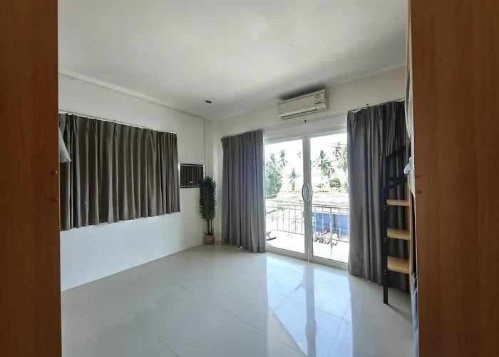 Arena Boutique Hotel Female Only