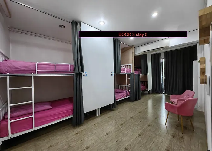 Arena Boutique Hotel Female Only